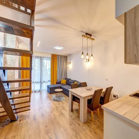 Skyday Penthouse Deluxe At Oak * Szmoljan